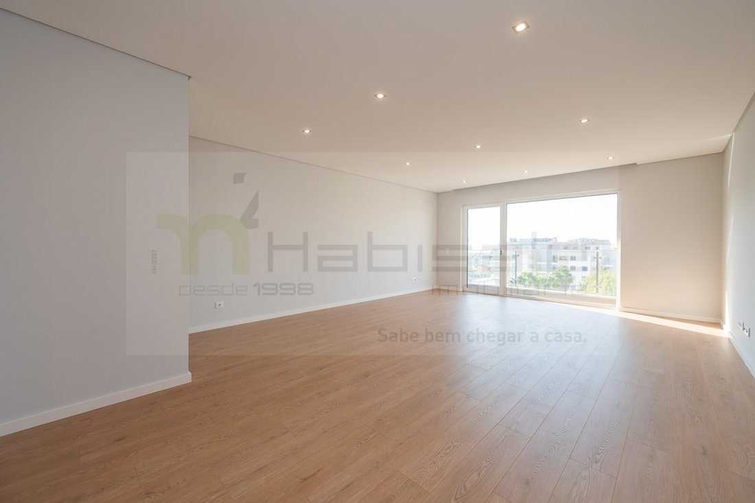Apartment in Carcavelos e Parede, Lisbon, Portugal 1 - 18002466