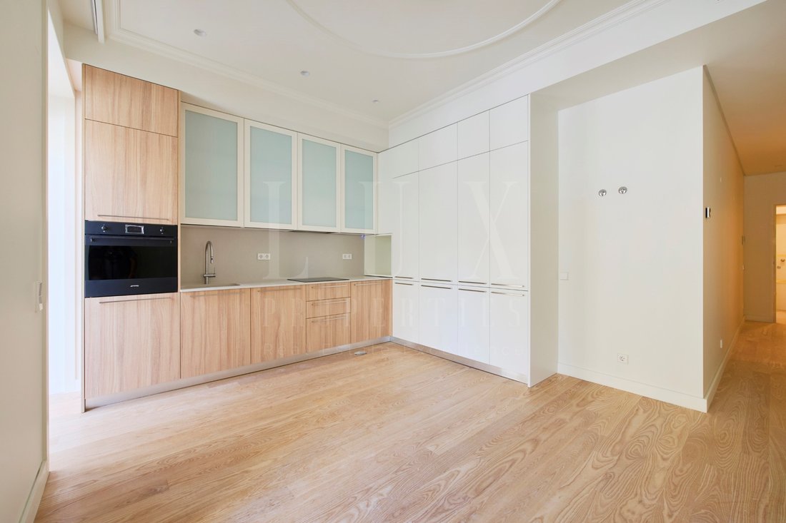 Apartment in Arroios, Lisbon, Portugal 2 - 18002481