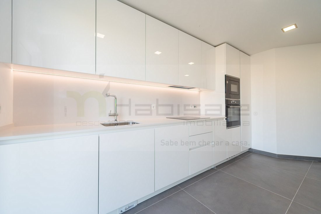 Apartment in Carcavelos e Parede, Lisbon, Portugal 3 - 18002466