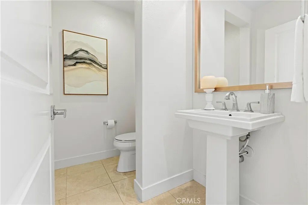 House in Irvine, California, United States 4 - 18001999
