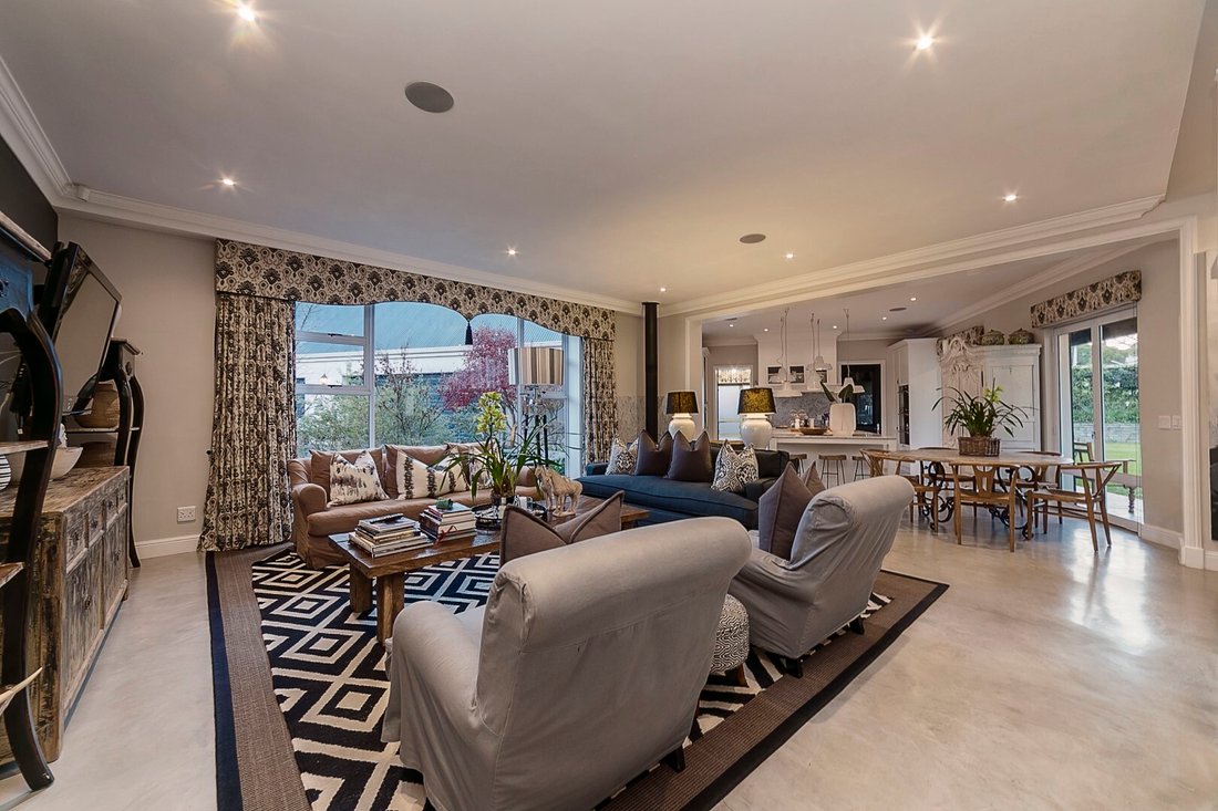 House in Illovo, Chislehurston, Gauteng 2 - 18002691
