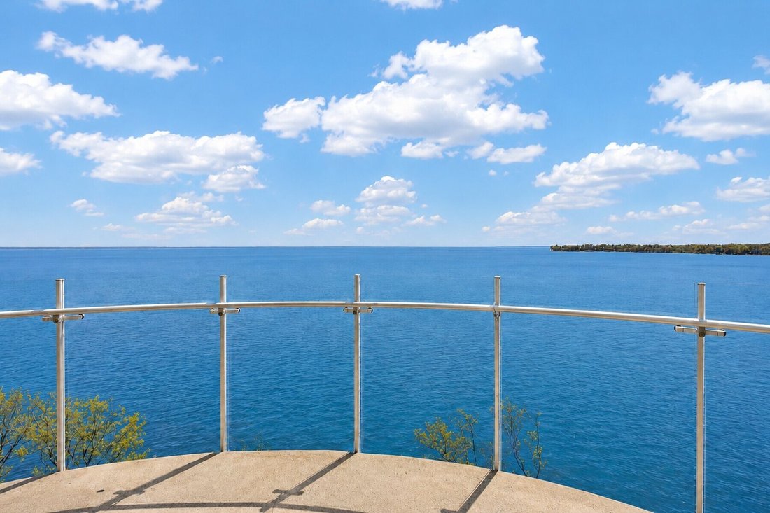 Condo in Pointe-Claire, Quebec, Canada 1 - 18003140