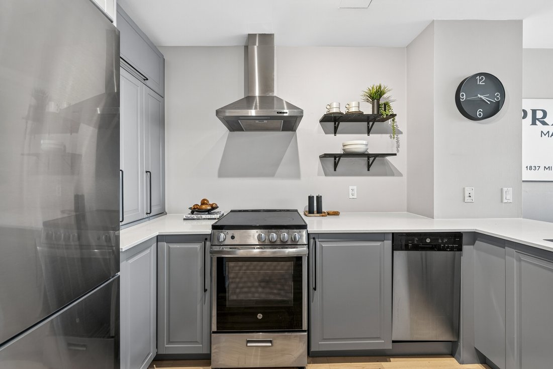Condo in Toronto, Ontario, Canada 4 - 18003177