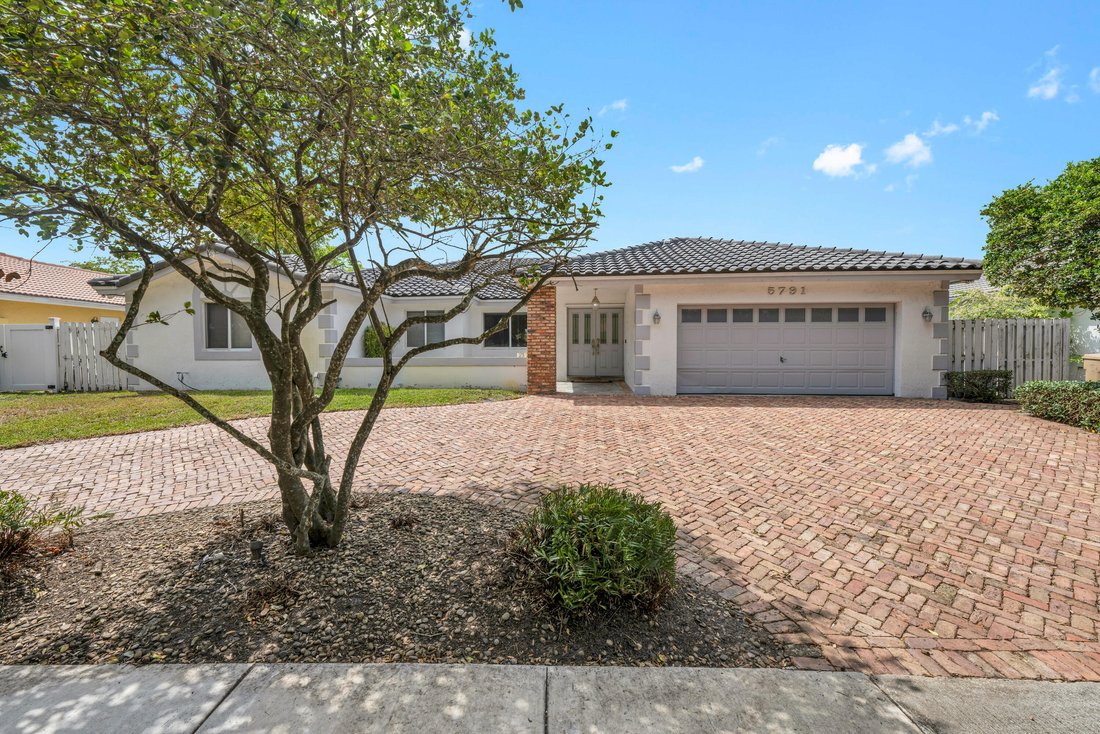 House in Southwest Ranches, Florida, United States 3 - 18003492