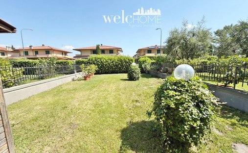 Country House in San Giusto-San Cresci, Campi Bisenzio, Tuscany 1