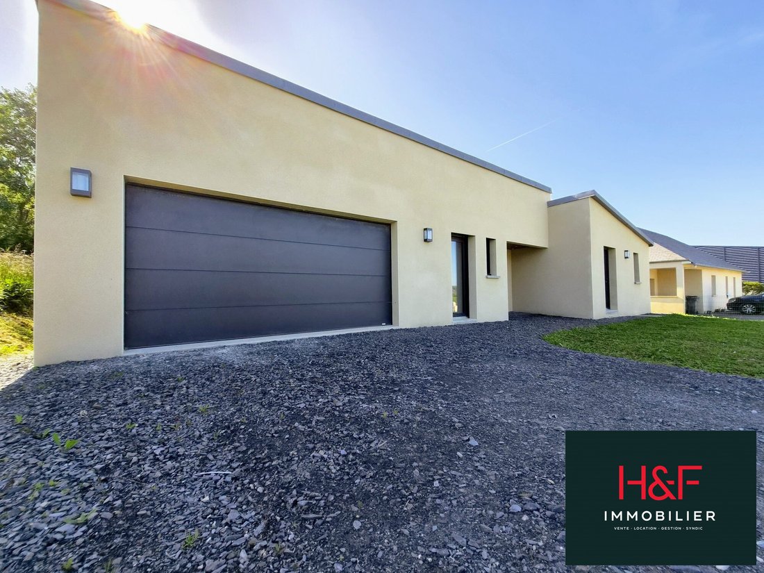 House in Port-en-Bessin-Huppain, Normandy, France 1 - 18003065