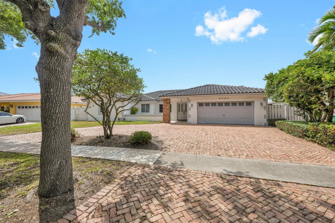 House in Southwest Ranches, Florida, United States 4 - 18003492