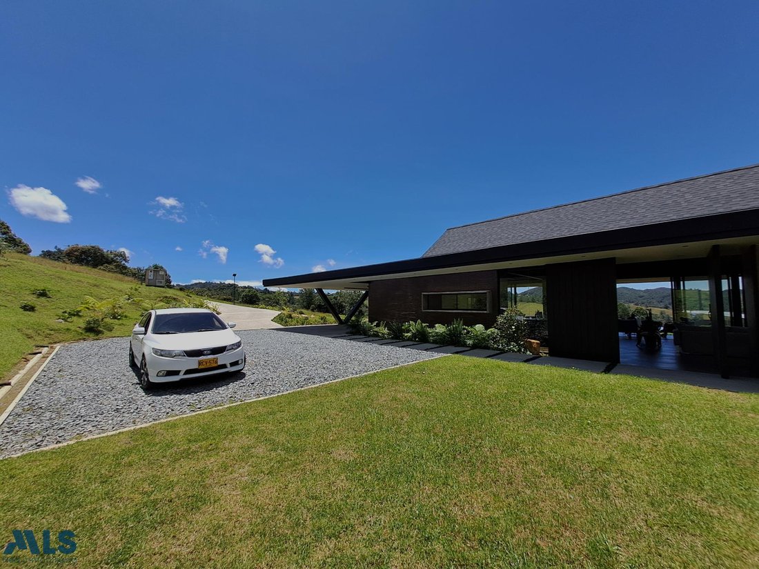 House in Vereda El Penasco, Antioquia, Colombia 1 - 18003658