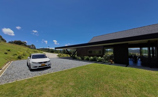 House in Vereda El Penasco, Antioquia, Colombia 1