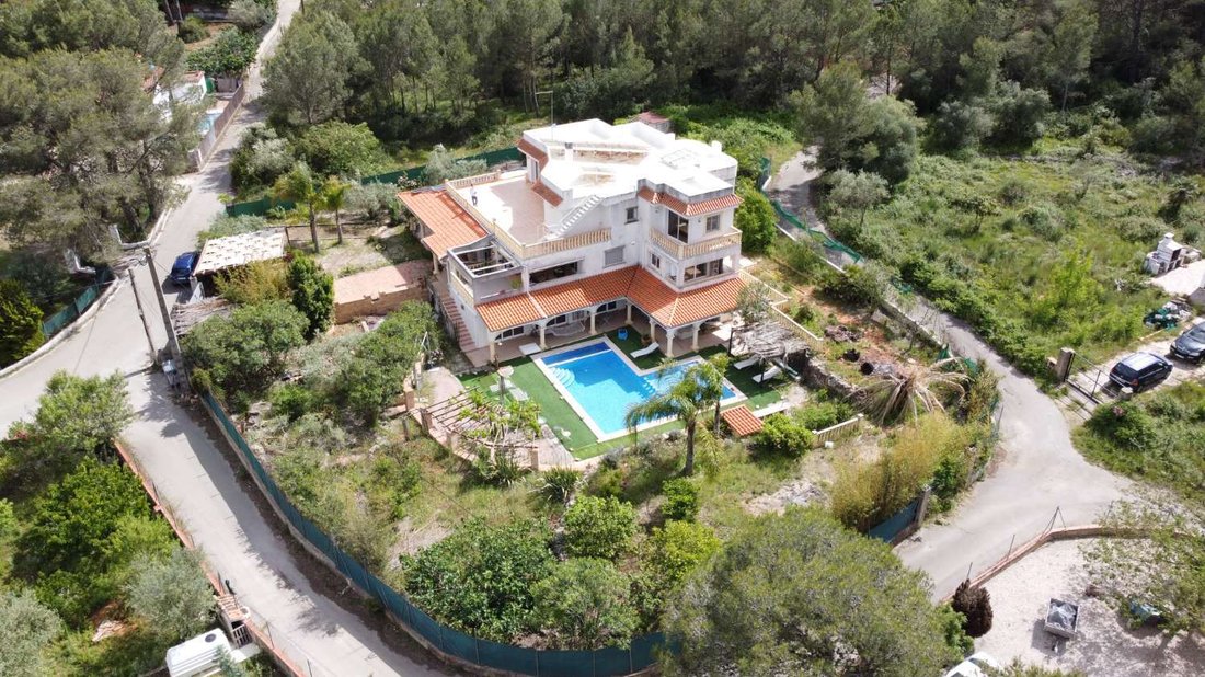 Villa in Vilallonga / Villalonga, Valencian Community, Spain 1 - 18002144
