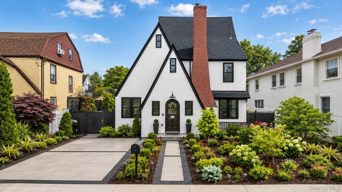 House in New York, New York, United States 1 - 18003454