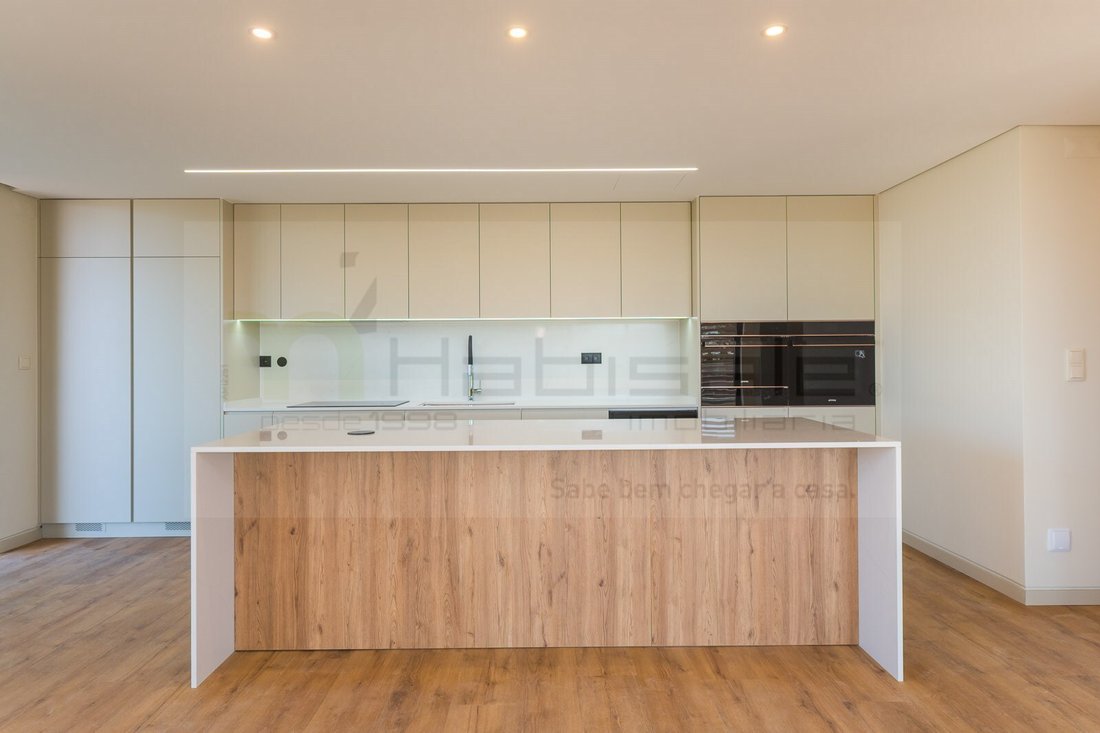 Apartment in Carcavelos e Parede, Lisbon, Portugal 3 - 18002479