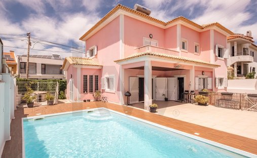 House in Porto Salvo, Lisbon, Portugal 1