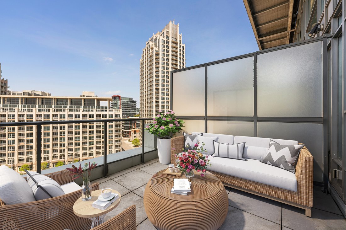 Condo in Toronto, Ontario, Canada 1 - 18003177