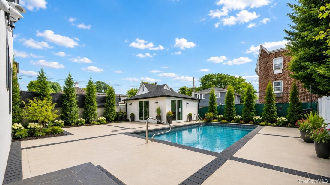 House in New York, New York, United States 2 - 18003454