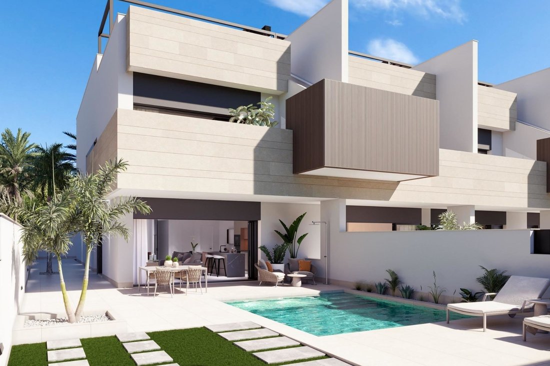 Townhouse in Pilar de la Horadada, Valencian Community, Spain 1 - 18000709