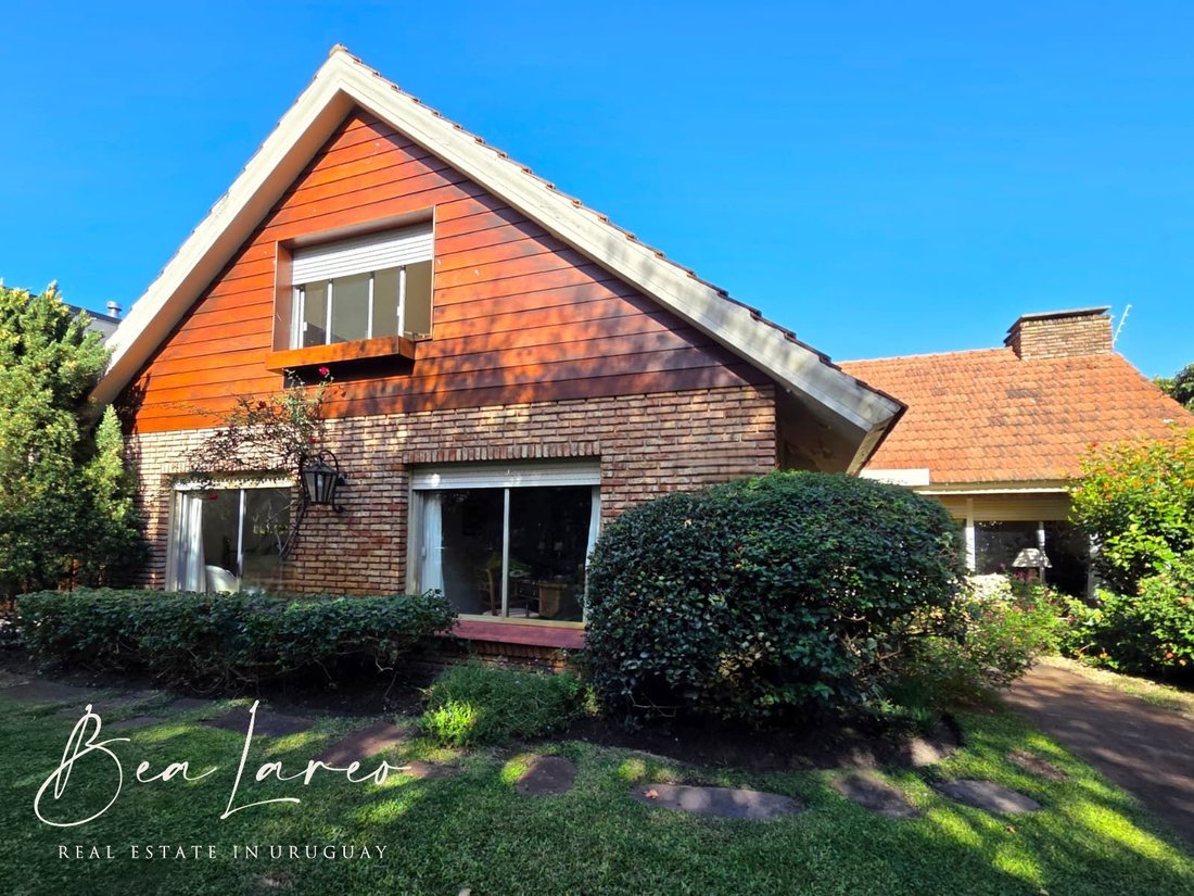 House in Montevideo, Departamento de Montevideo, Uruguay 2 - 18002324