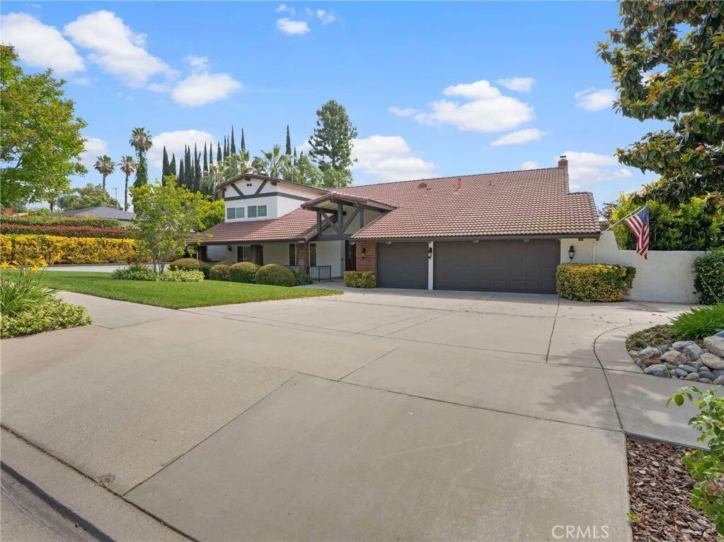 House in Upland, California, United States 1 - 18001988