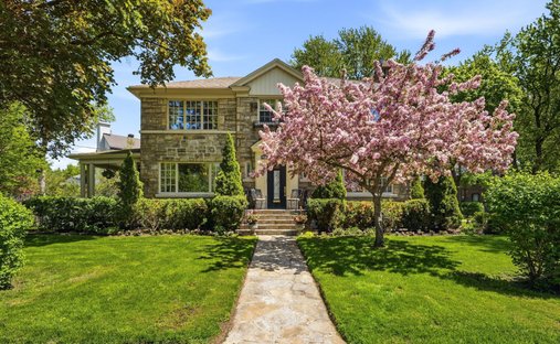 House in Mount Royal, Quebec, Canada 1