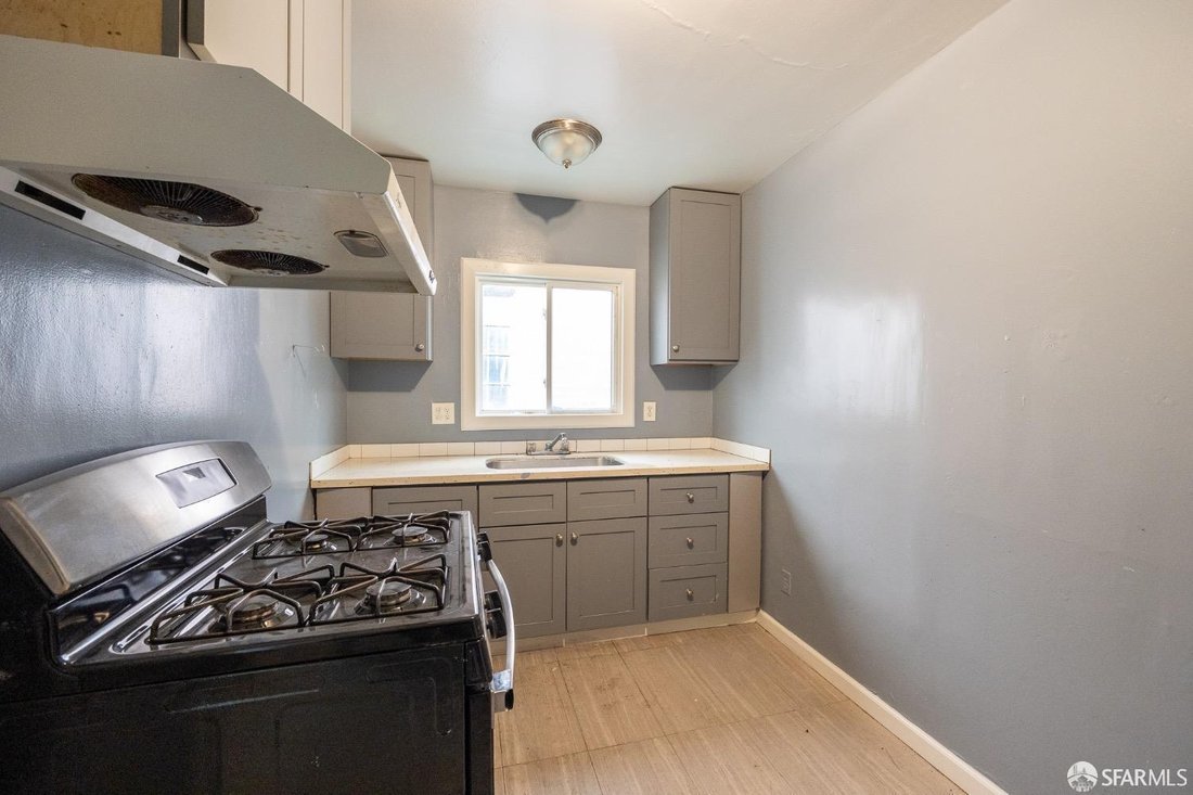 Oakland, California, United States 5 - 18001819