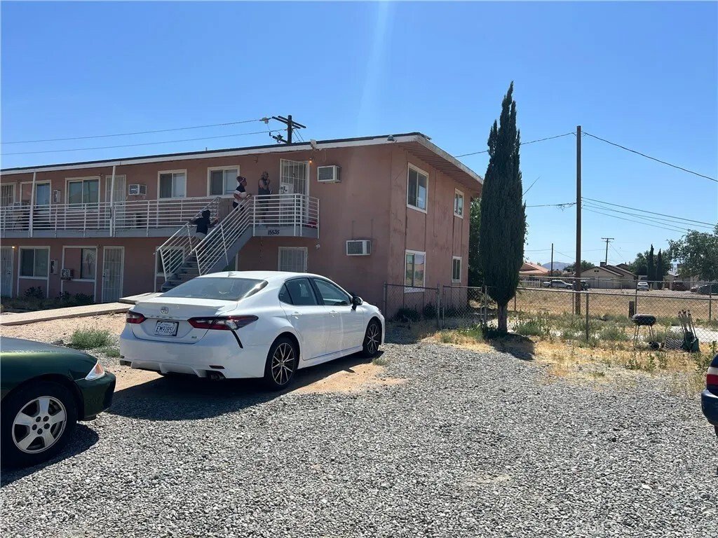 Apple Valley, California, United States 5 - 18003625