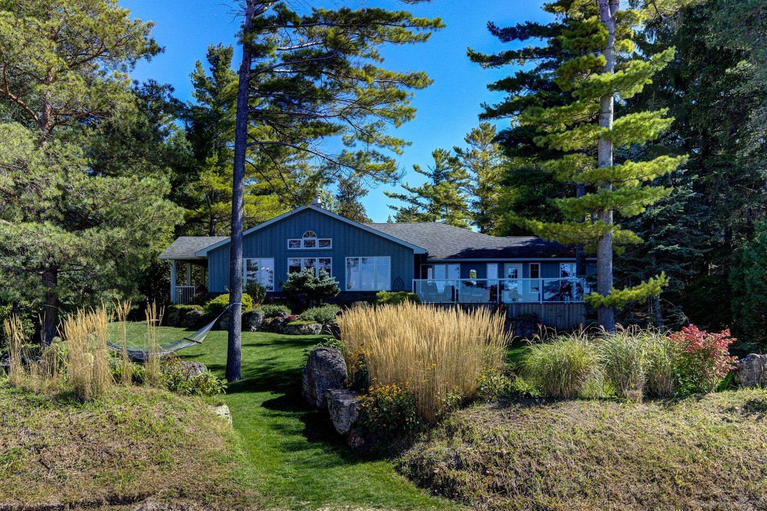 House in Wasaga Beach, Ontario, Canada 5 - 18002989