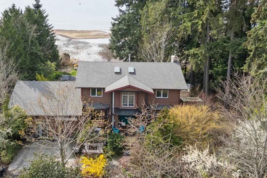 House in Sechelt, British Columbia, Canada 3 - 18003007