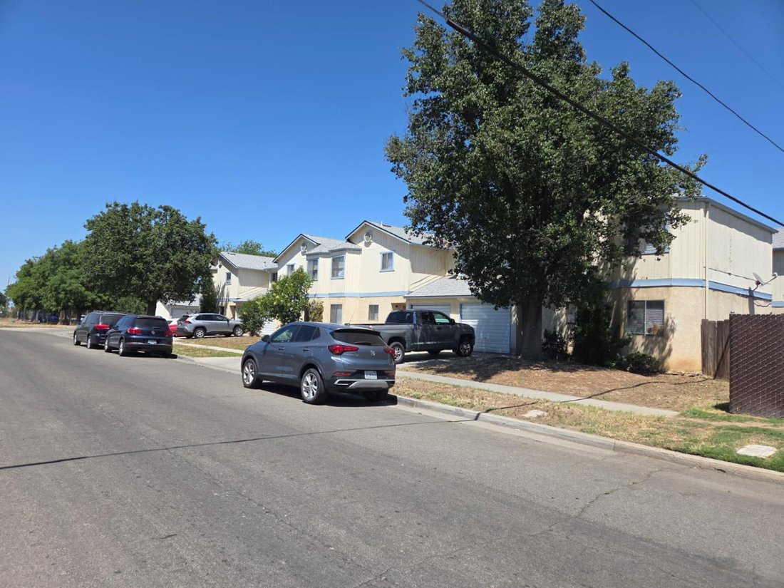 Fresno, California, United States 2 - 18001659