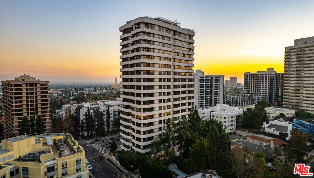 Condo in Los Angeles, California, United States 1 - 18002017