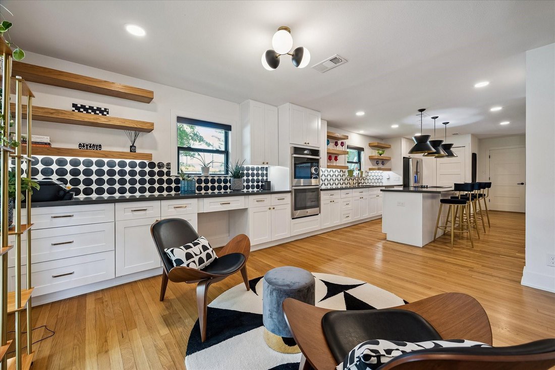 House in Houston, Texas, United States 3 - 18002109