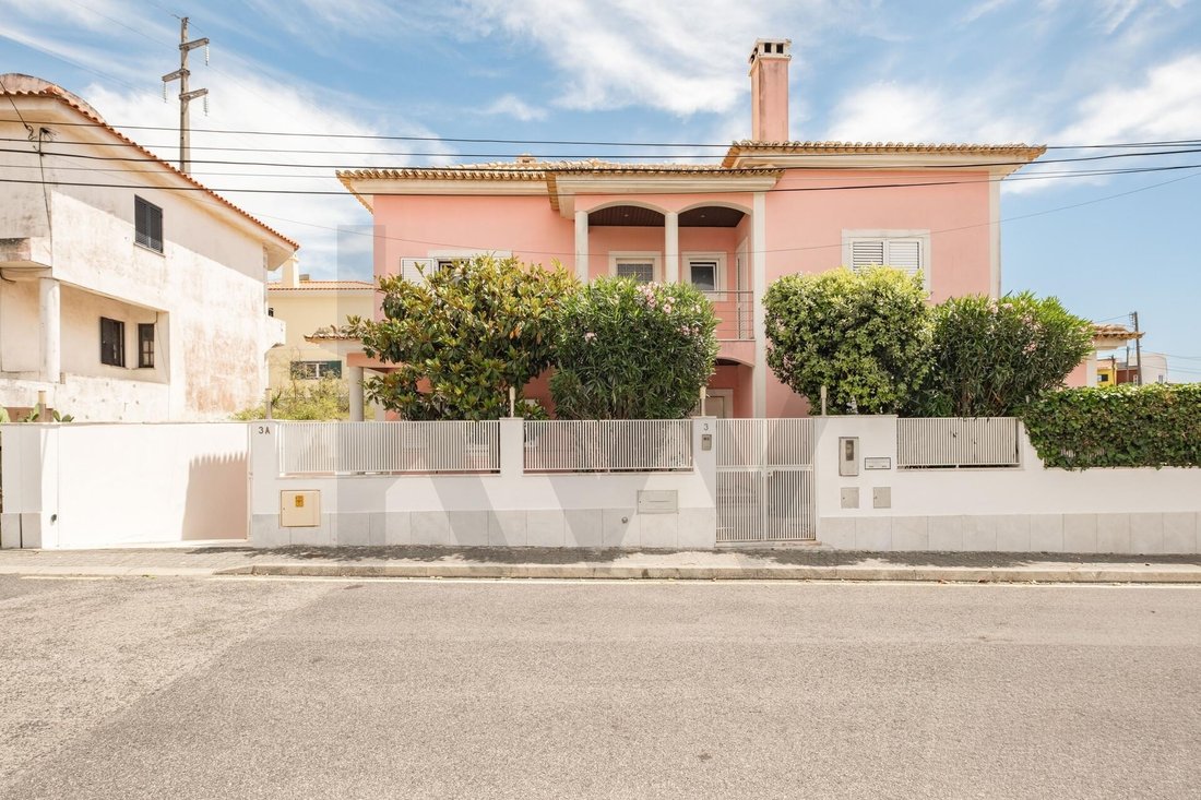 Townhouse in Porto Salvo, Lisbon, Portugal 2 - 18003437