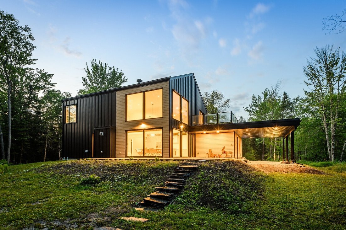 House in Magog, Quebec, Canada 5 - 16311328
