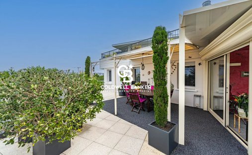 Apartment in La Bastide, Bordeaux, France 1