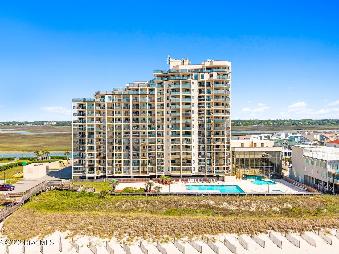 Condo in Ocean Isle Beach, North Carolina, United States 2 - 18002032