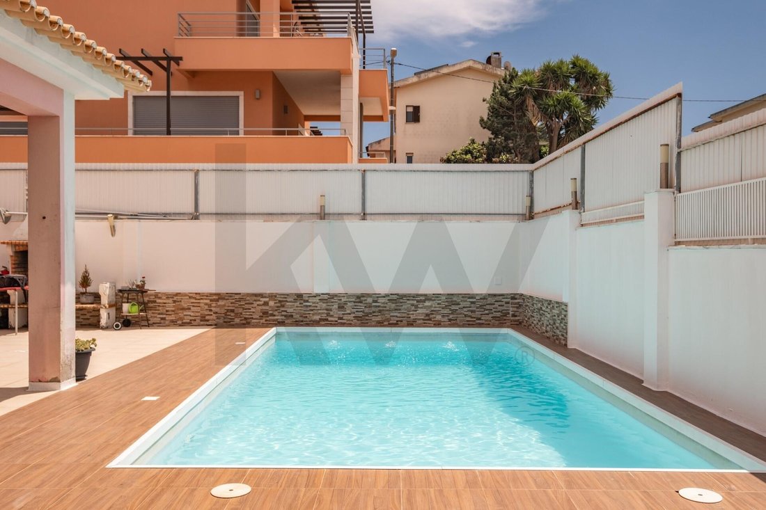 Townhouse in Porto Salvo, Lisbon, Portugal 3 - 18003437