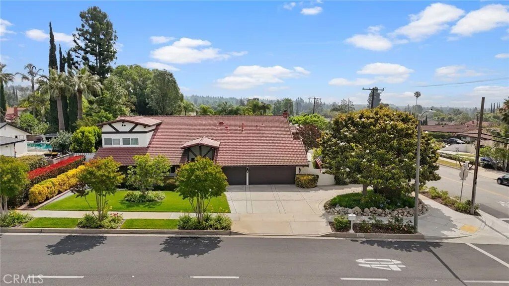 House in Upland, California, United States 4 - 18001988