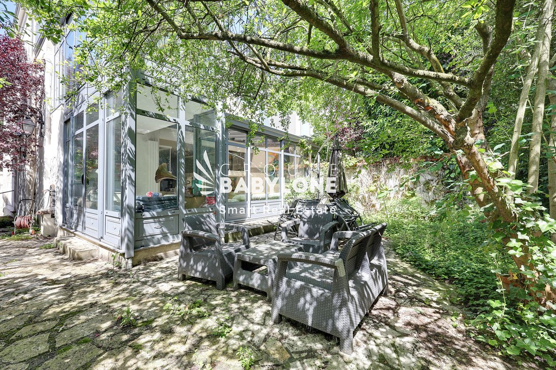 House in Begin, Saint-Mande, France 1 - 18002186