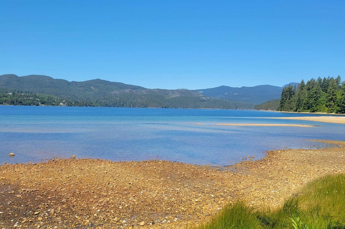 House in Sechelt, British Columbia, Canada 1 - 18003007