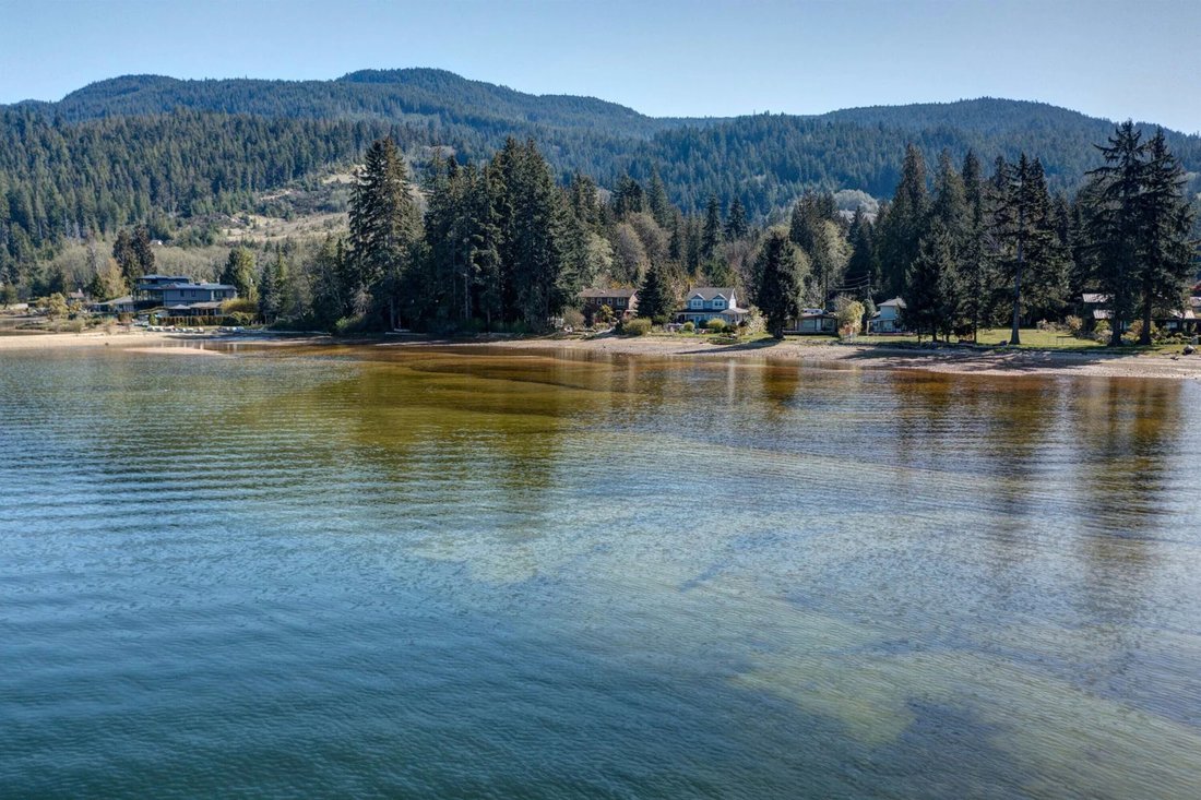 House in Sechelt, British Columbia, Canada 5 - 18003007