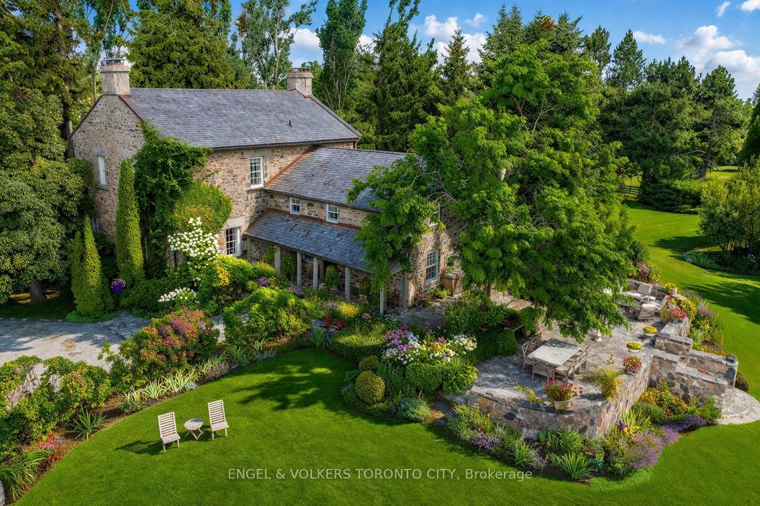 House in Glen Huron, Ontario, Canada 1 - 18002198