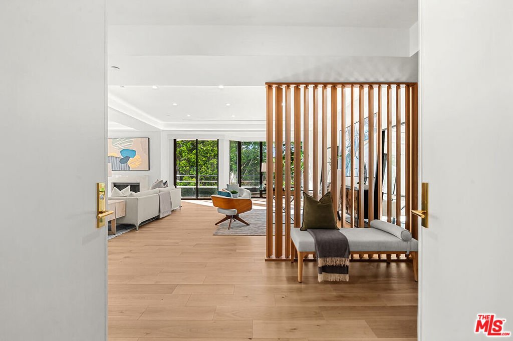Condo in Los Angeles, California, United States 3 - 18002017