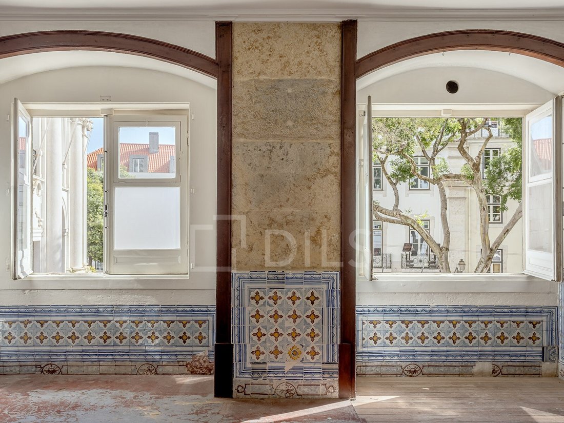 Santa Maria Maior, Lisbon, Portugal 3 - 18002477