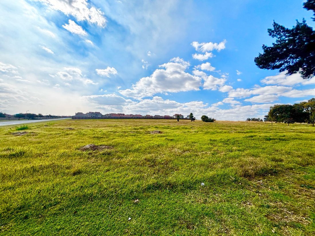 Land in Trichardt, Mpumalanga, South Africa 4 - 18002701