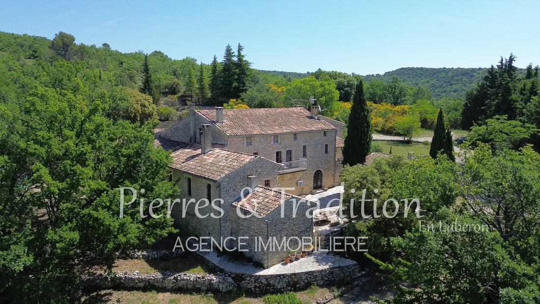 Estate in Reillanne, Provence-Alpes-Côte d'Azur, France 4 - 17859172