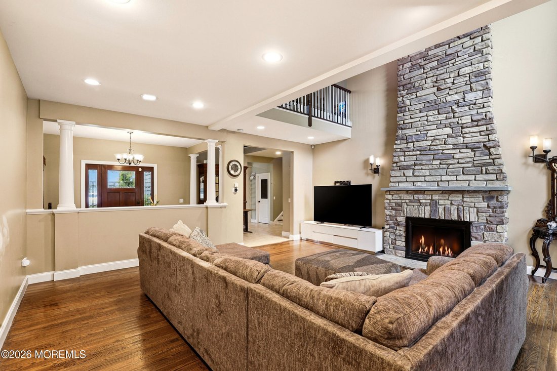 House in Oakhurst, New Jersey, United States 4 - 18001707