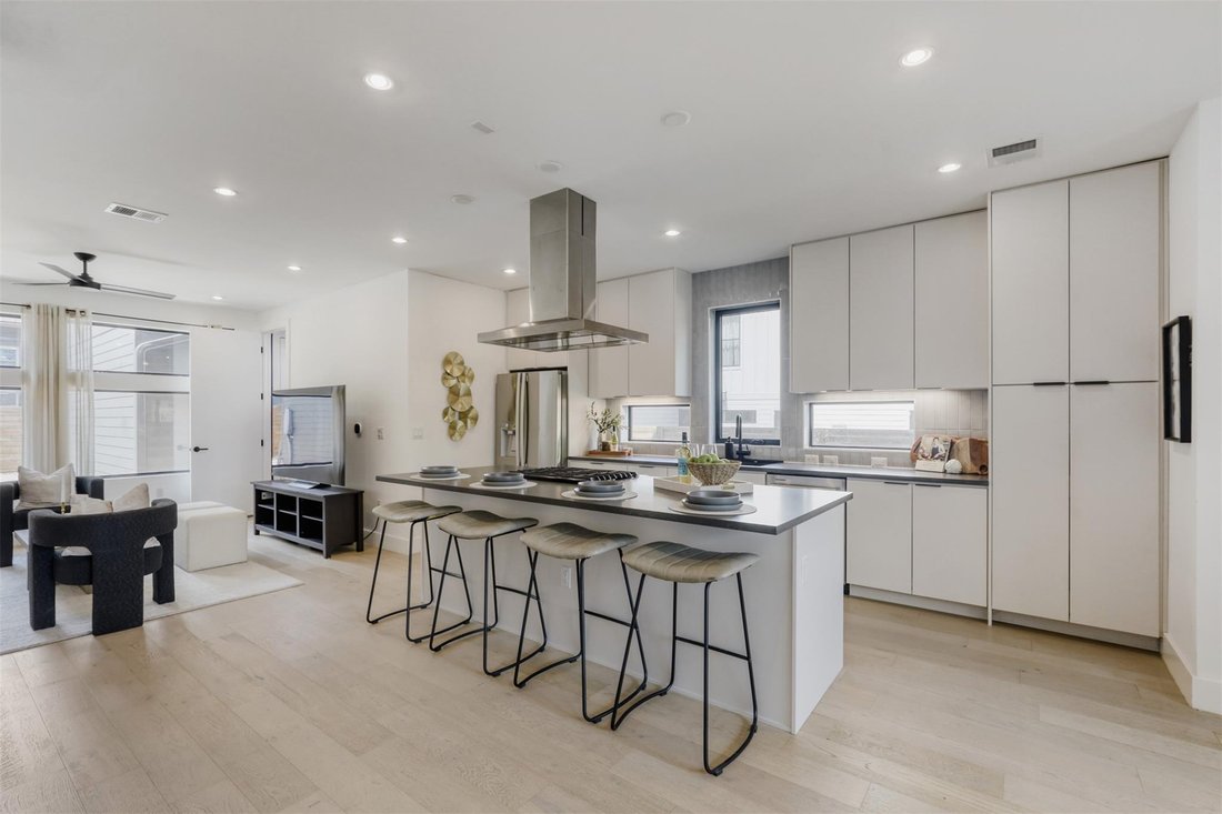 Condo in Austin, Texas, United States 4 - 18001837