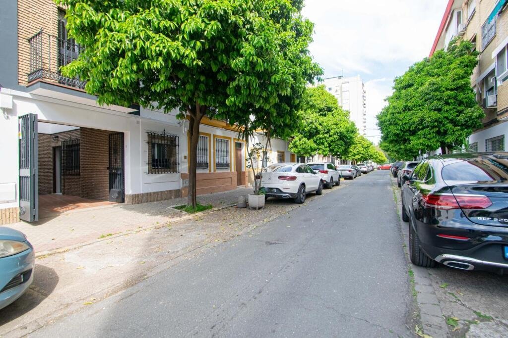 House in Nervion, Seville, Spain 1 - 17526032