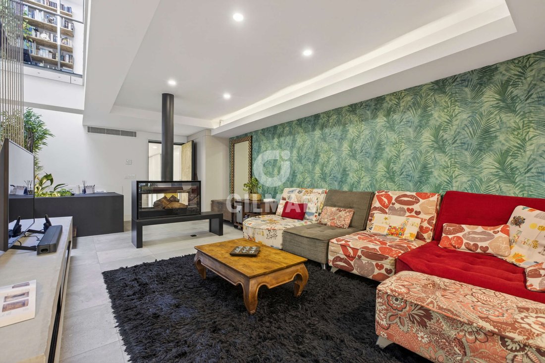 Townhouse in Distrito Cerro-Amate, Seville, Spain 5 - 18000704