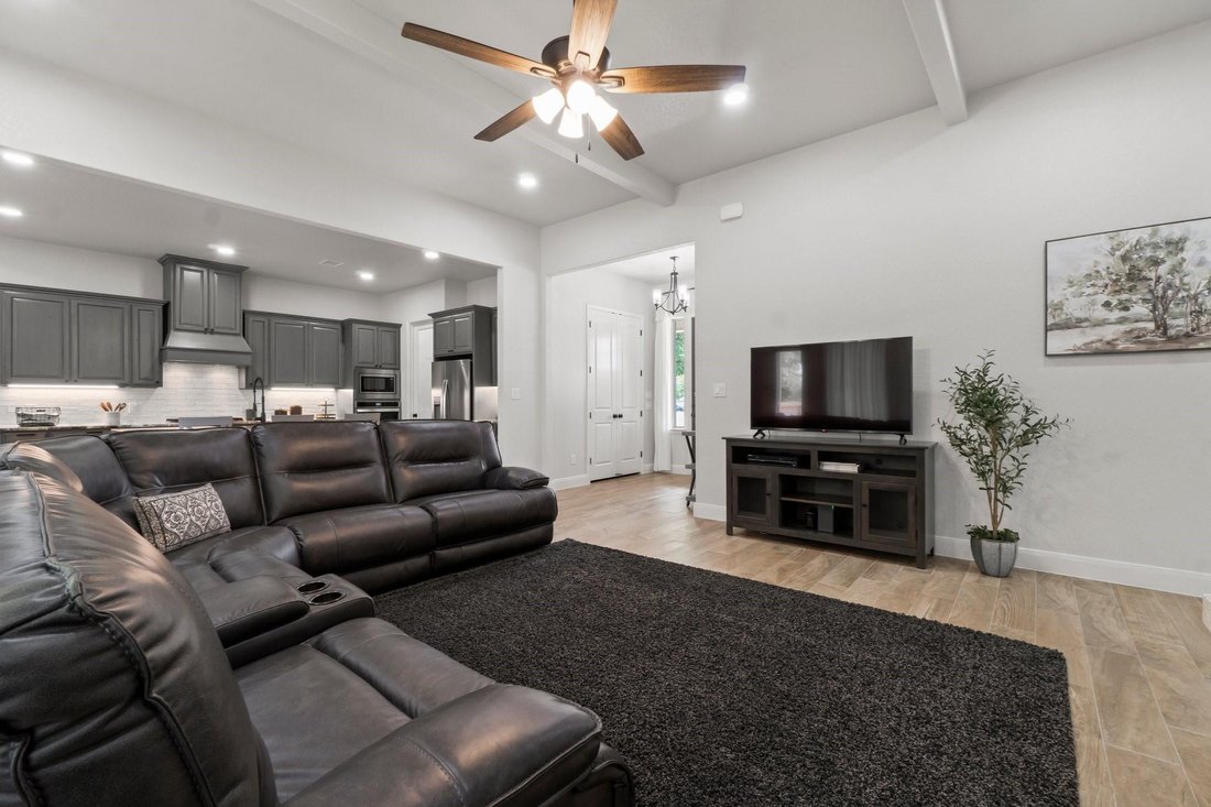 House in Adkins, Texas, United States 5 - 18002088