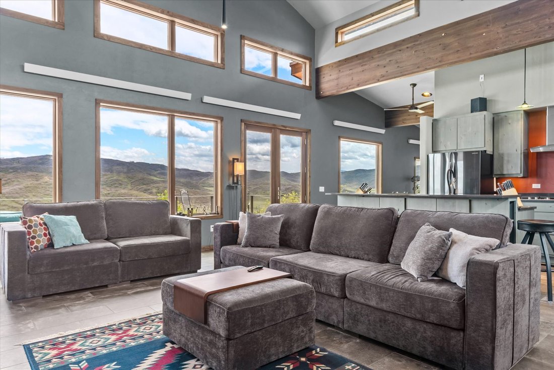 Oak Creek, Colorado, United States 4 - 18003651